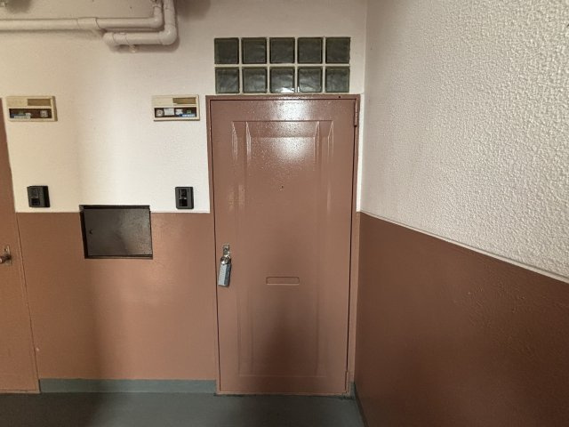 スリール住吉山手の玄関