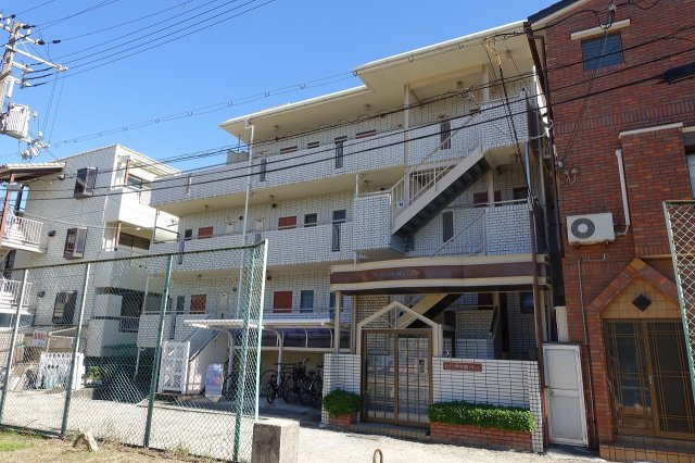 ハイツ甲子園イトーの外観