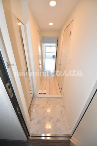 プラシード新町の玄関
