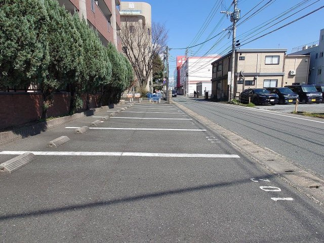 アーバンエルの駐車場|駐車場に車を止められます