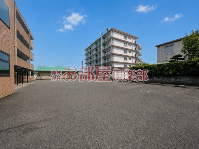 アーバンエルの駐車場|駐車場に車を止められます