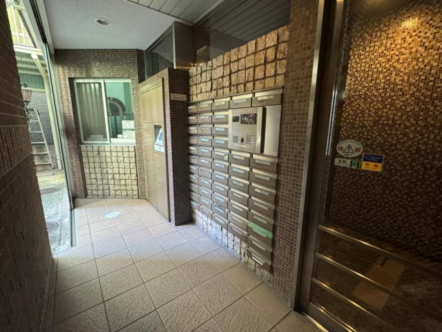 ロワール浅草花川戸のロビー