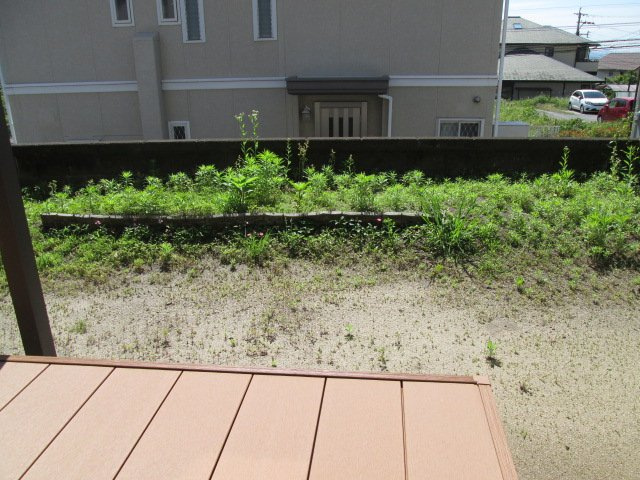 大分市高尾台の庭