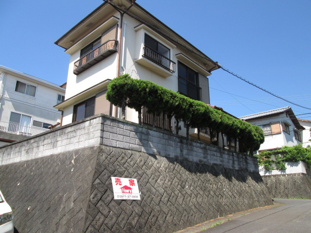 大分市高尾台の外観