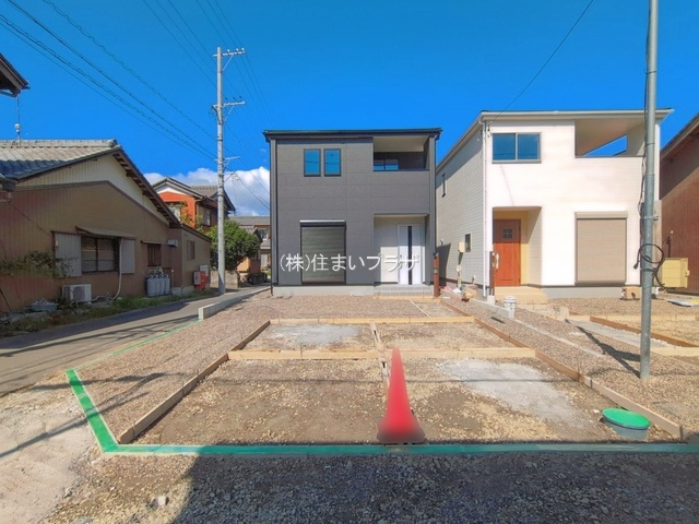 新築戸建て・仲介手数料無料）一宮市小信中島第５・１号棟の前面道路含む現地写真