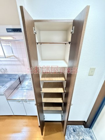 グリーン花水木Ⅱの収納|こまごまとしたものを収納できそうですね