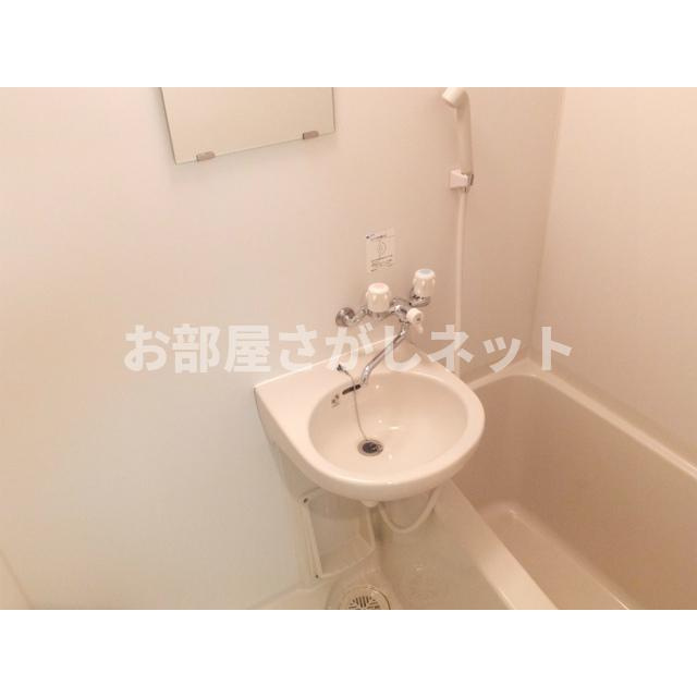 リリエンベルグ弐番館の洗面所|洗面所