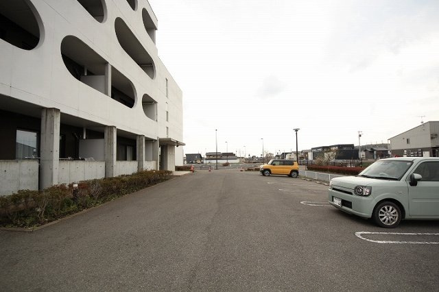 コートリジエールの駐車場|駐車場に車を止められます