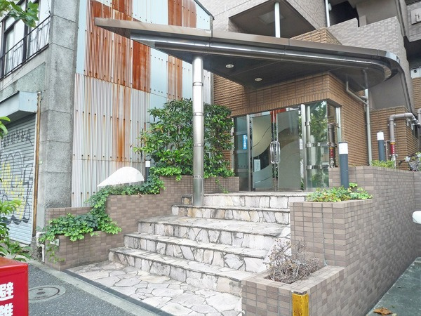 パークウェル下北沢のエントランス|建物の内部です