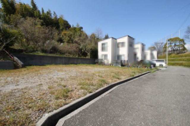 香美市土佐山田町植　新築戸建　⑭の外観|土地面積　164.39㎡（約49.72坪）　建物面積　104.88㎡（約31.72坪）