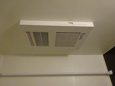 【設備】 | フェリチターレ | 浴室乾燥機