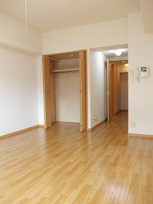 グランジュネッスの内装|明るい色調の室内です