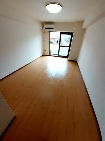 【居間・リビング】 | いちご館 | 居間です