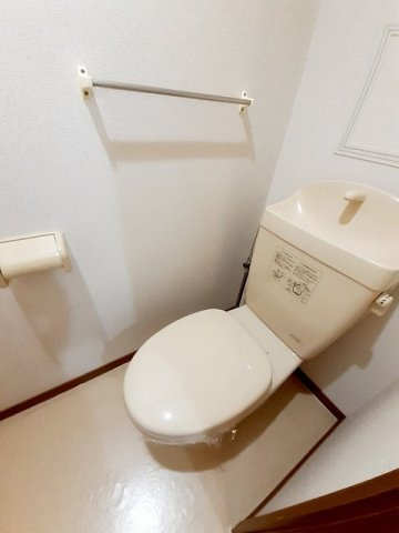 【トイレ】 | いちご館 | 清潔感のあるトイレです