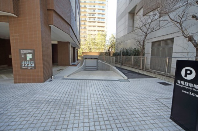 【駐車場】 | パークタワー滝野川