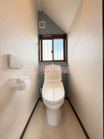 内野戸建のトイレ|落ち着いたトイレです