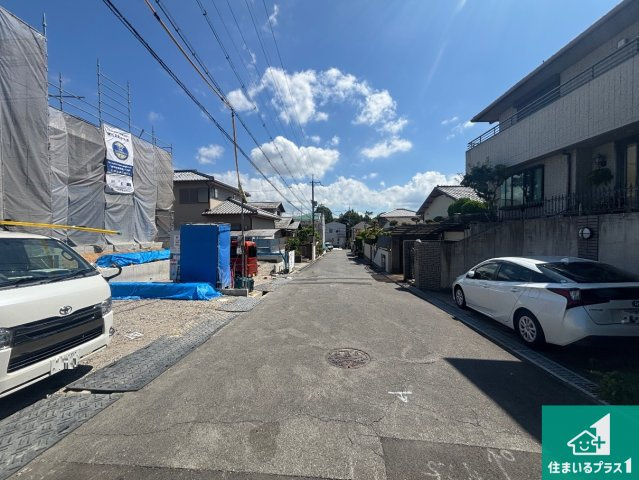 堺市南区若松台　新築一戸建ての前面道路含む現地写真|現在建築中！落ち着いた街並みで新生活を始めることが出来そう！周辺の物件も併せてご紹介させて頂きます！
