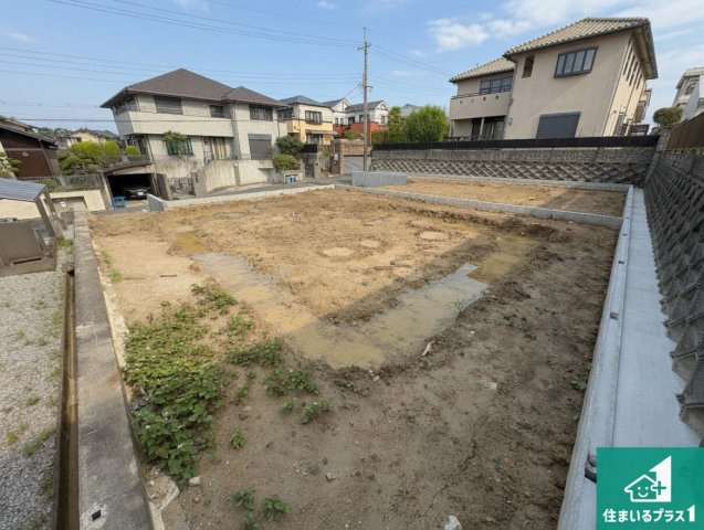 堺市南区若松台　新築一戸建ての外観|周辺は落ち着いた街並みの住宅地！子育てがしやすい住環境です！まだ未完成ですが、現地でしかわからない事もございます。是非一度ご覧ください。