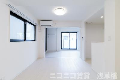 ＴＯＫＹＯ　ＦＬＡＴ
