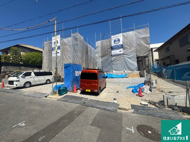 堺市南区若松台　新築一戸建ての外観|周辺は落ち着いた街並みの住宅地！子育てがしやすい住環境です！まだ未完成ですが、現地でしかわからない事もございます。是非一度ご覧ください。