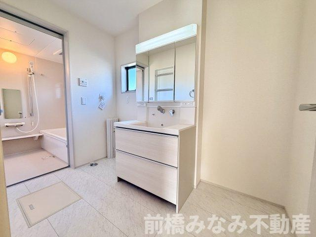 【新築】前橋市富士見町原之郷第９　限定１棟　リーブルガーデン　新築建売の独立洗面台|独立洗面台あり、毎朝おしゃれに忙しい女性の方におすすめです