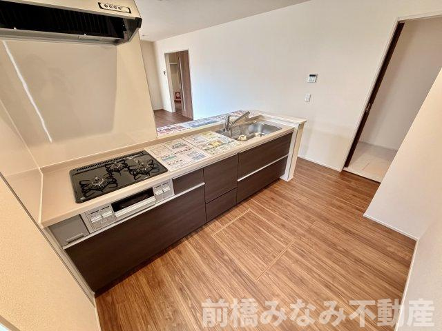 【新築】前橋市樋越町第4　３号棟(全６棟)　リーブルガーデン　新築建売分譲のキッチン|キッチンでお料理をお楽しみください