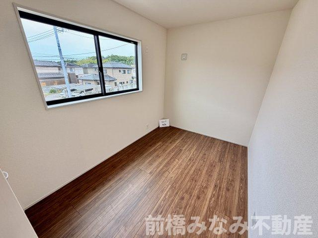 【新築】前橋市樋越町第4　３号棟(全６棟)　リーブルガーデン　新築建売分譲の洋室|個人の部屋や寝室として使える洋室です