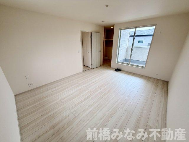 【新築】前橋市樋越町第4　２号棟(全６棟)　リーブルガーデン　新築建売分譲の洋室|きれいな洋室です