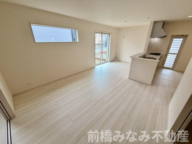 【新築】前橋市樋越町第4　２号棟(全６棟)　リーブルガーデン　新築建売分譲の居間・リビング|居間です