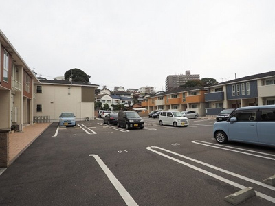 【駐車場】 | フレシール小倉東Ｂ | 駐車場完備です