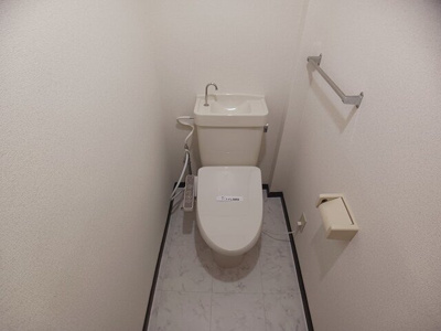 【トイレ】 | コーポ蘭 | シンプルで使いやすいトイレです