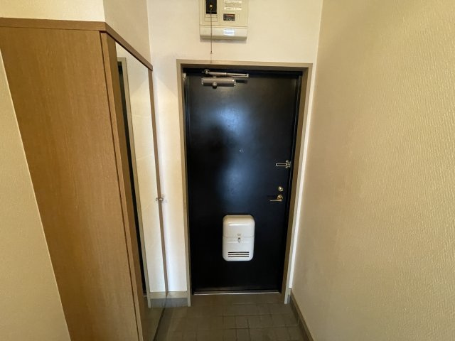 サニーハイツMAの玄関|別部屋同一間取りのお写真となります。