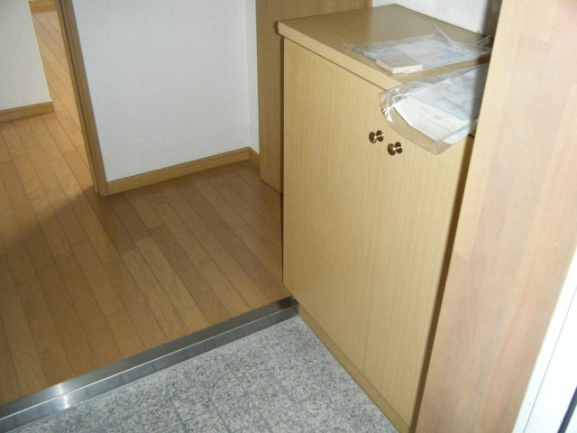 西本浦 奥田ビルの玄関