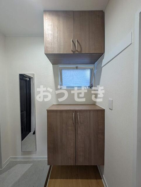 清水ヶ丘ニュースカイマンションの玄関