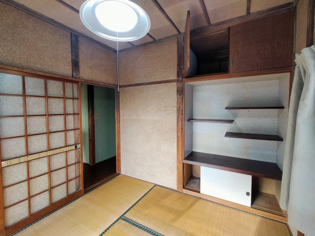 原分町一戸建の和室