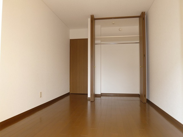 リベア前原の寝室