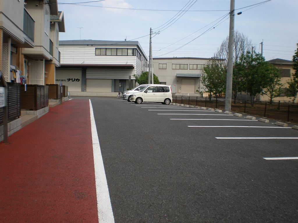 メゾン・ド・マロン C棟の駐車場|駐車場 2台込み