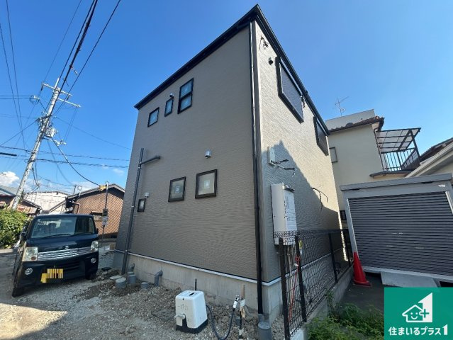 堺市東区日置荘西町　新築一戸建ての外観|現在建築中！落ち着いた街並みで新生活を始めることが出来そう！周辺の物件も併せてご紹介させて頂きます！