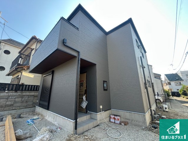 堺市東区日置荘西町　新築一戸建ての外観|現在建築中！落ち着いた街並みで新生活を始めることが出来そう！周辺の物件も併せてご紹介させて頂きます！