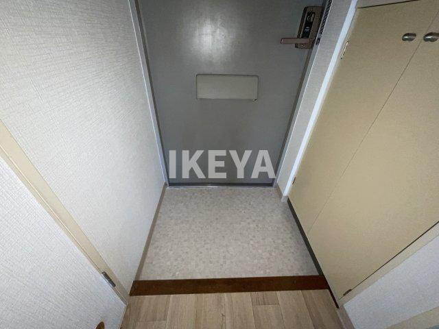 大阪市北区長柄西１丁目の賃貸マンションの玄関