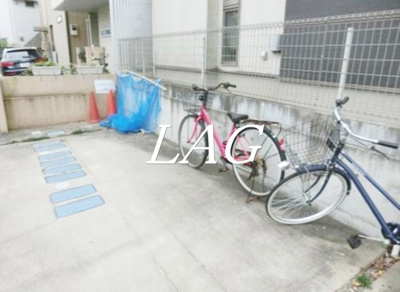 【その他共用部分】 | メゾン桜坂 | 駐輪場です。