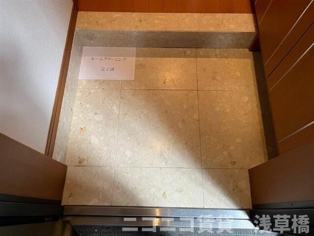 日神デュオステージ浅草の玄関