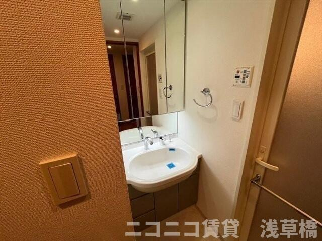 日神デュオステージ浅草の洗面所