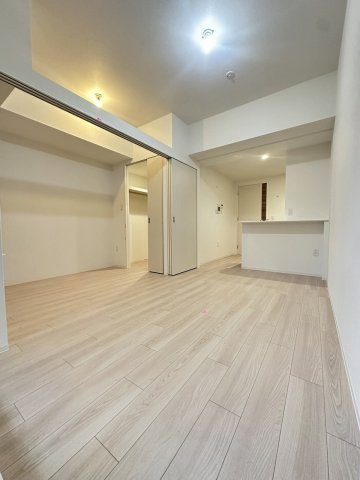 【居間・リビング】セレニテ江坂グランデ