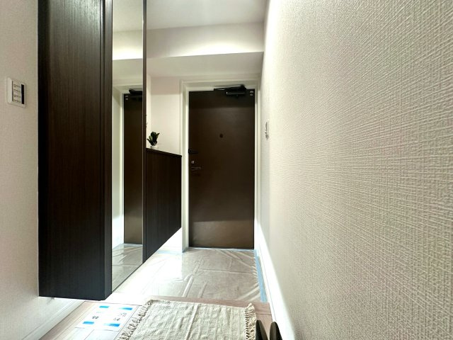 サンレイ浅草～バルコニーからスカイツリー・隅田川花火大会を望めますの玄関