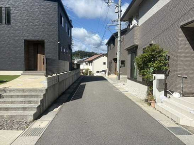 【前面道路含む現地写真】 | 東広島市八本松東７丁目