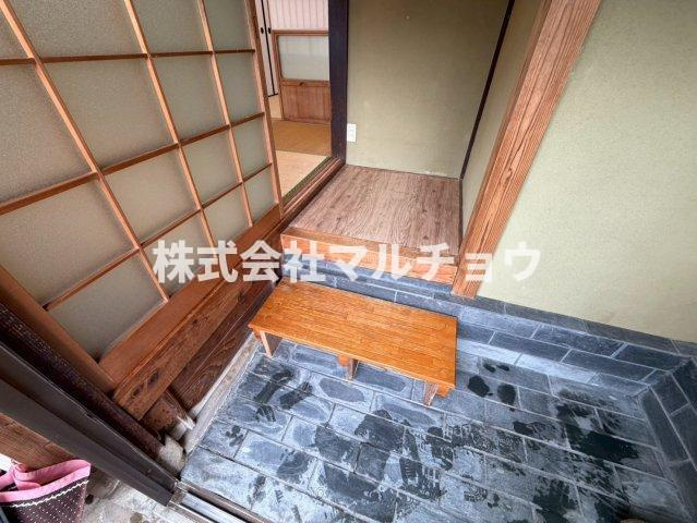 湊一戸建ての玄関|シンプルで使いやすい玄関です