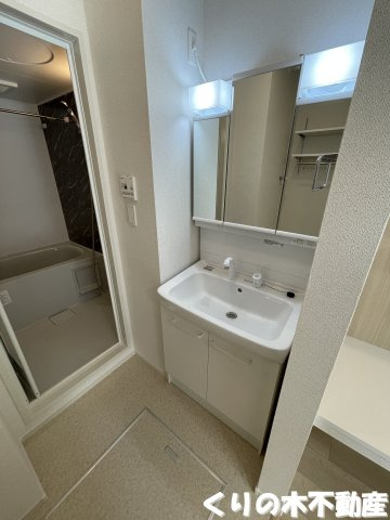 【洗面所】 | シッフバオ　シティ　今治 | 使いやすい洗面所です