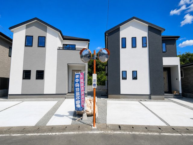 よかタウン／菊池郡菊陽町向陽台1期／２号棟の前面道路含む現地写真