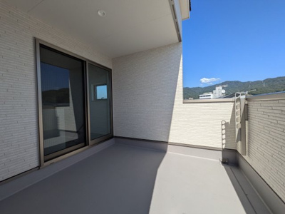 【バルコニー】 | 【府中町本町２】利便性と教育環境を兼ね備えた、子育て家族の味方になる街♪